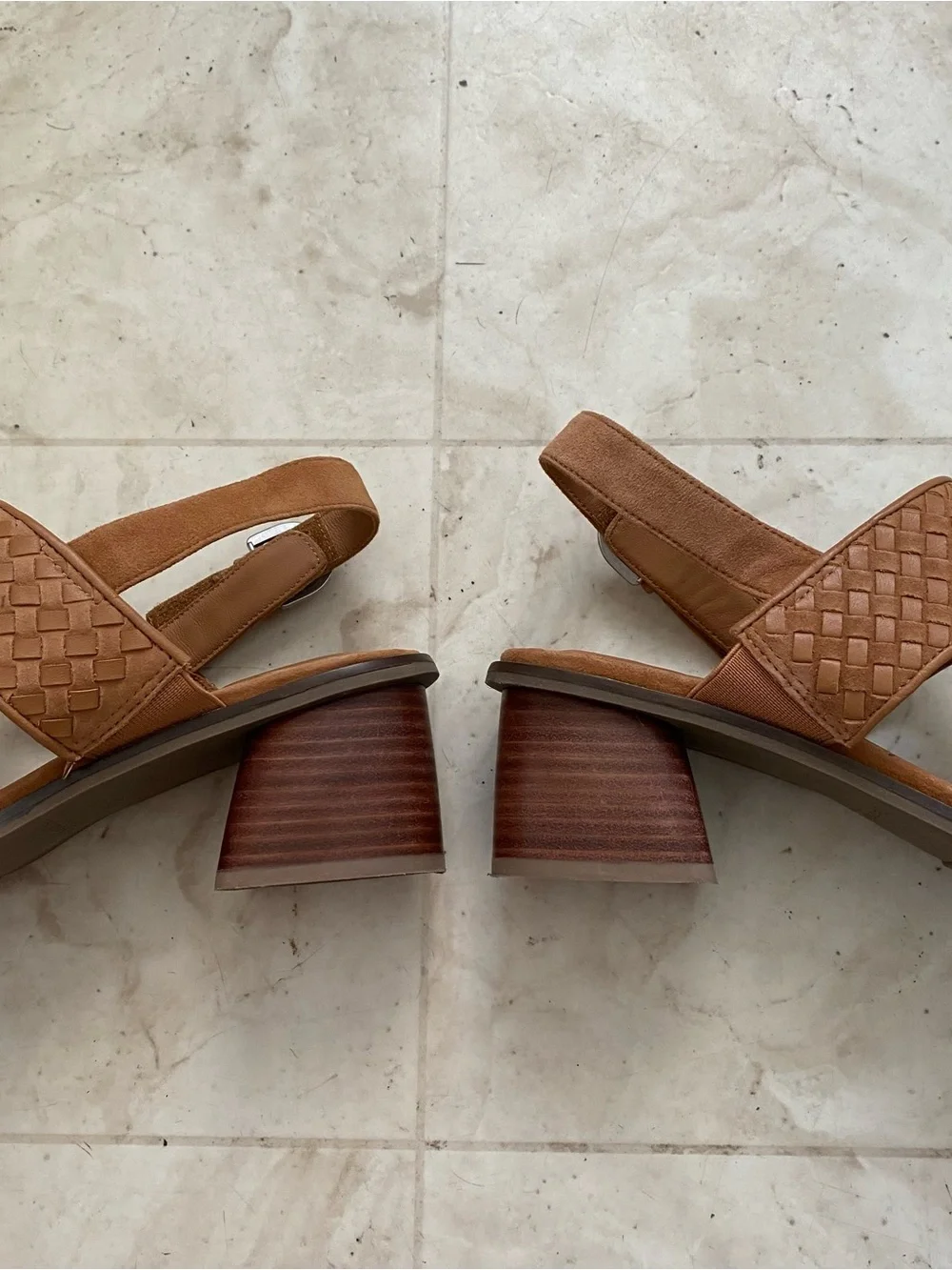 $189 Gentle Souls Manda Brown Woven Leather Square Toe Block Heels Sandals Sz 9